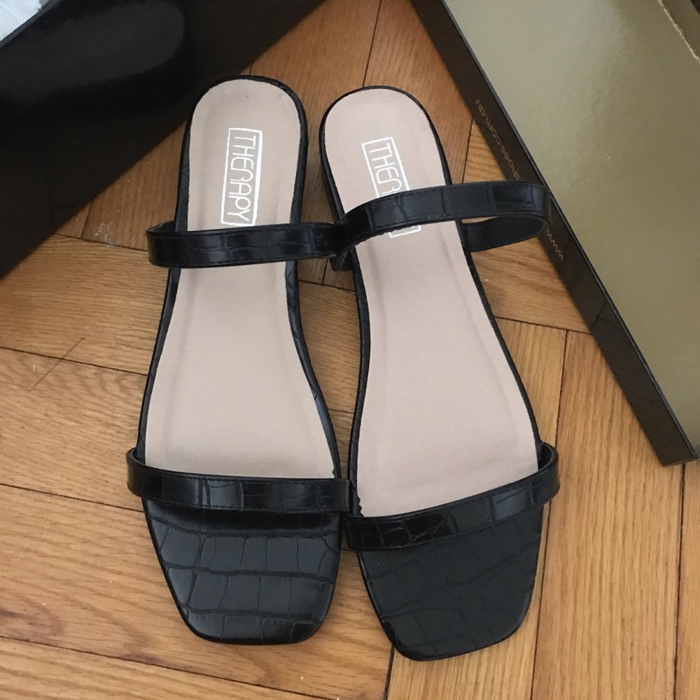 Therapy sandals